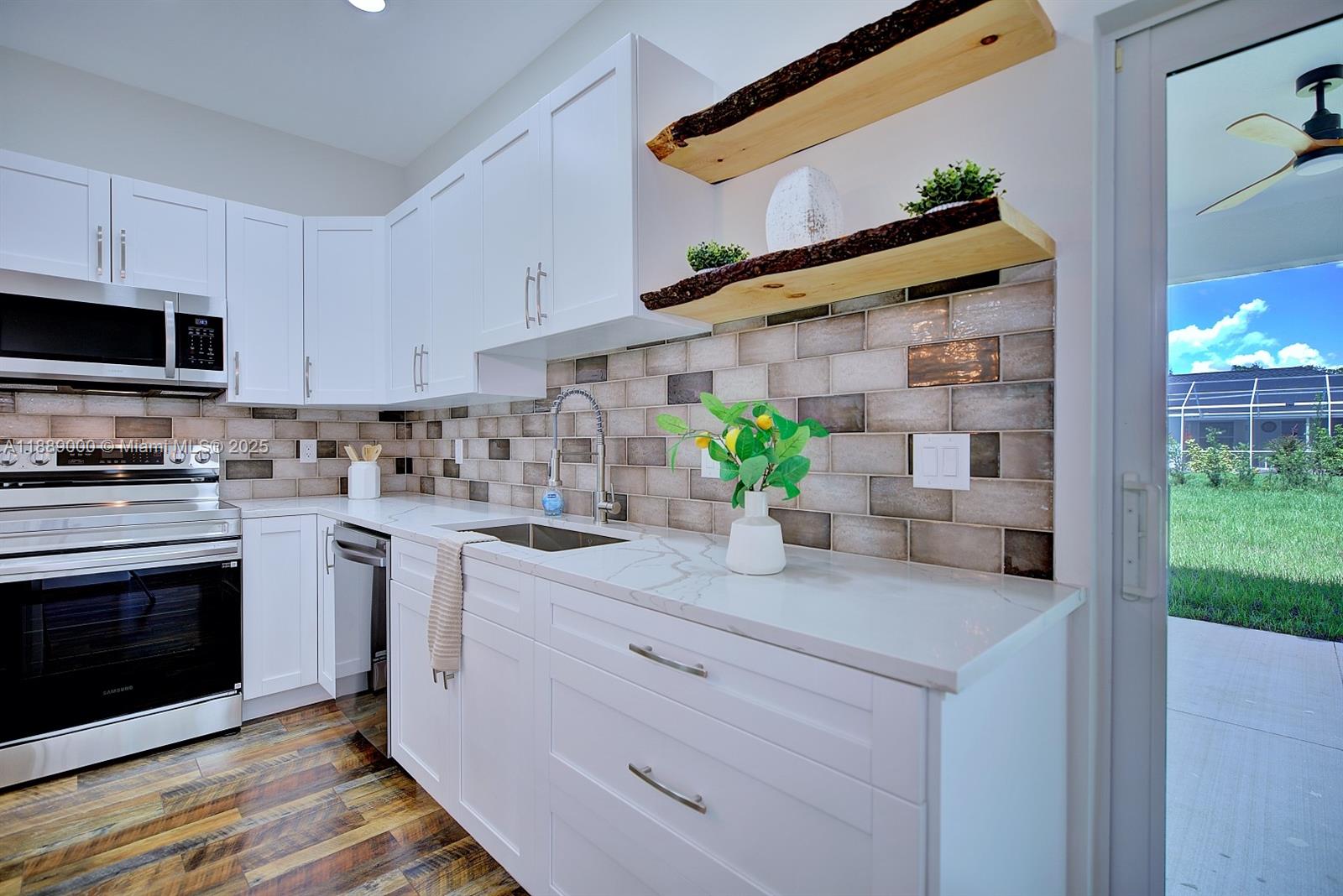 3518 Comet Terrace Sebring, FL 33872 - Photo 6 of 24