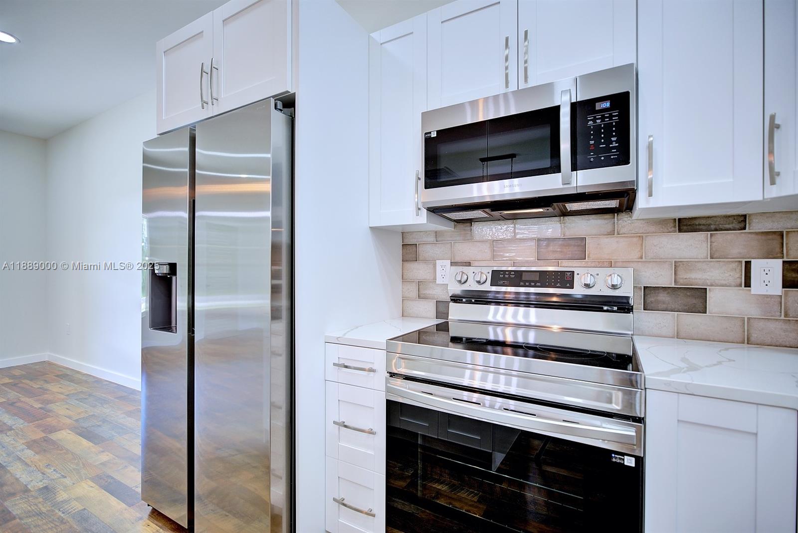 3518 Comet Terrace Sebring, FL 33872 - Photo 7 of 24