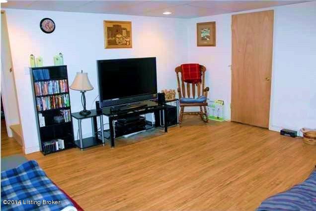 10618 Torrington Road Louisville, KY 40272 - Photo 16 of 23 215b57a7b859e4248c058723c79535ed86b13723