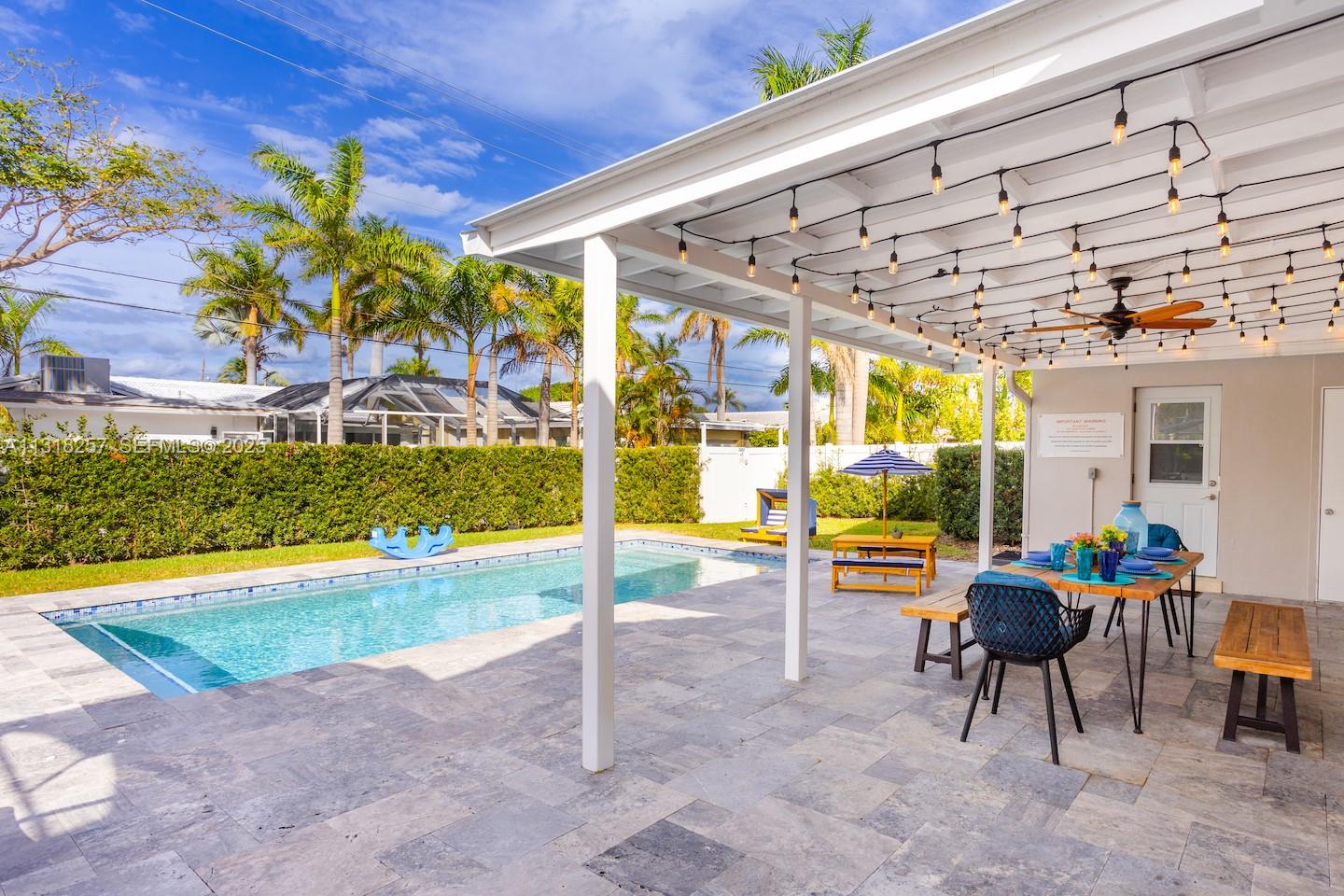 833 Washington Street Hollywood, FL 33019 - Photo 3 of 57