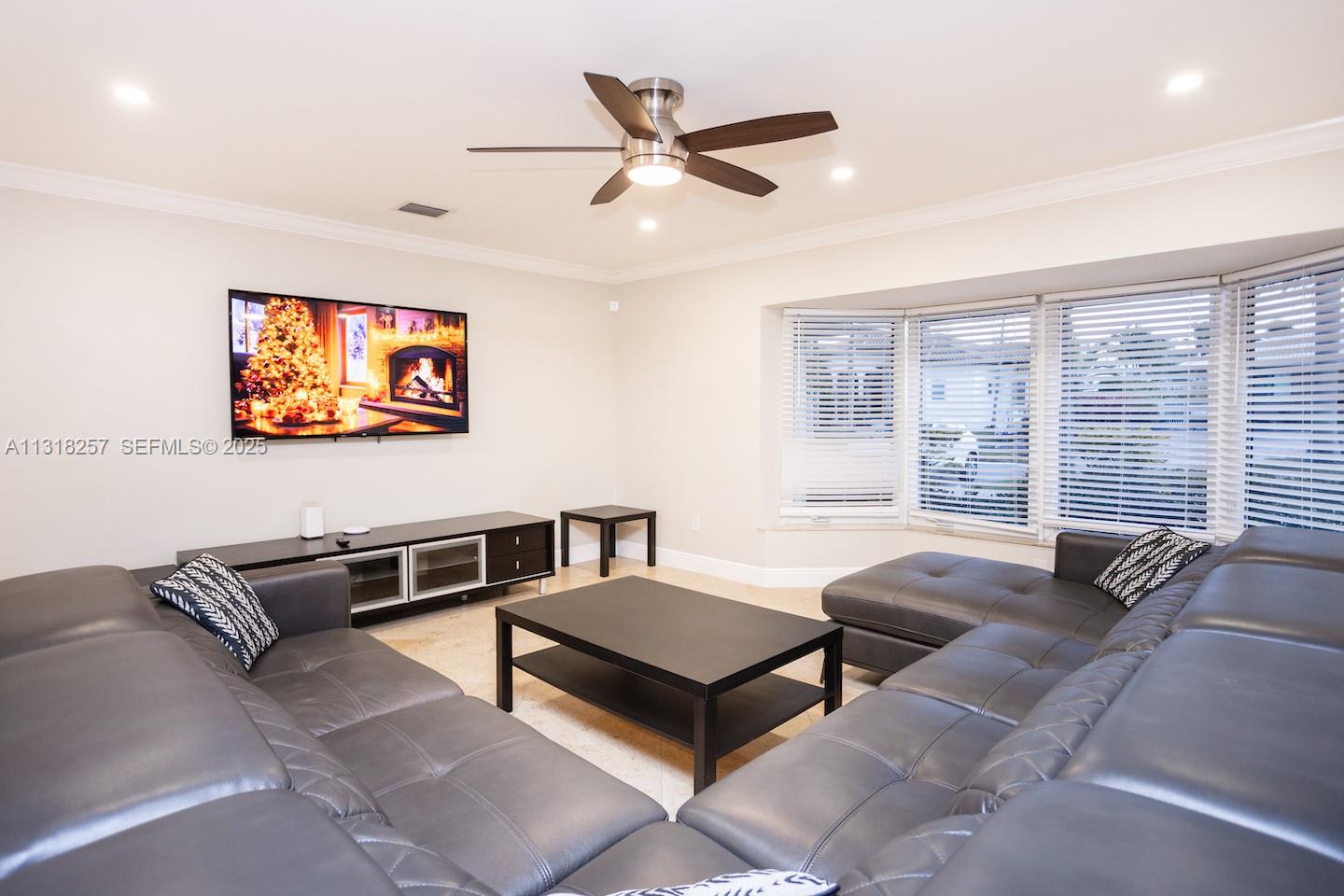 833 Washington Street Hollywood, FL 33019 - Photo 31 of 57