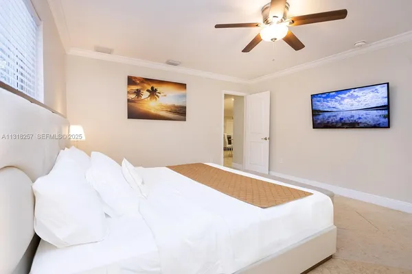 $12,500 | 833 Washington Street, Hollywood, FL 33019