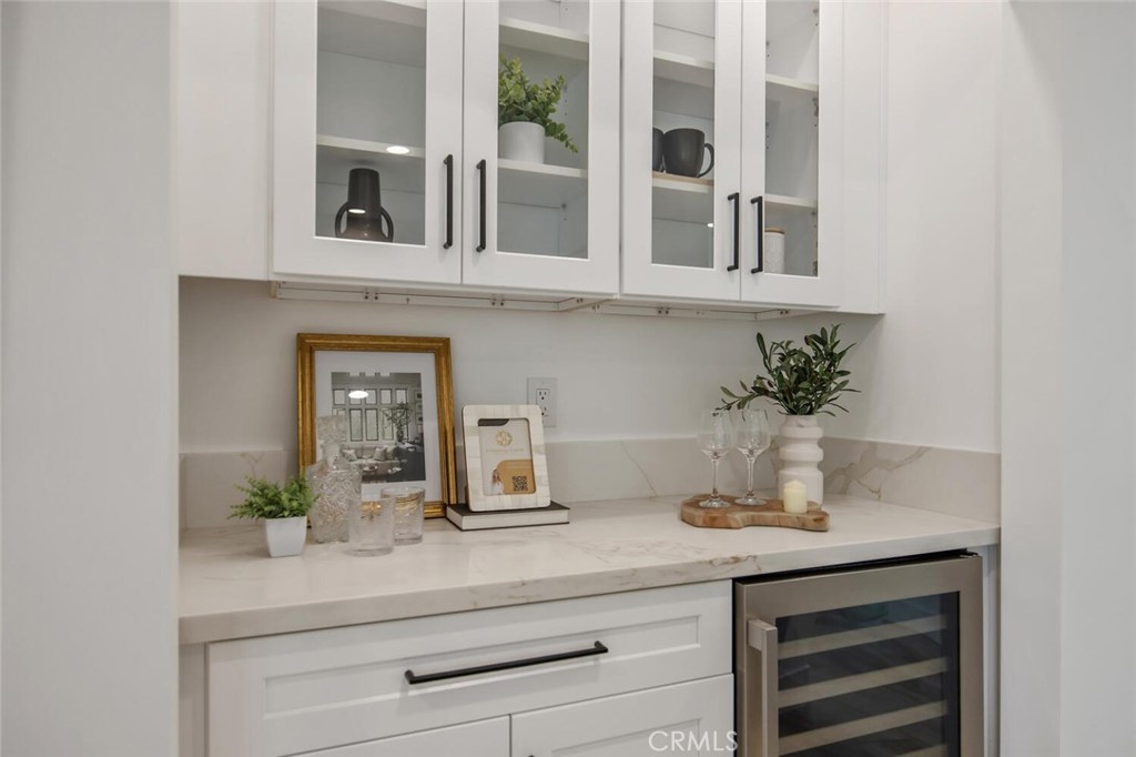 21140 Winterset Drive Saugus, CA 91350 - Photo 14 of 43 Butler's pantry