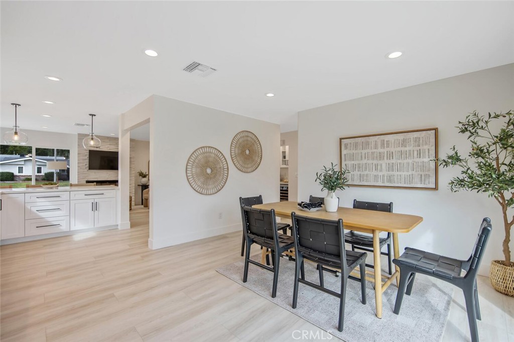 21140 Winterset Drive Saugus, CA 91350 - Photo 19 of 43