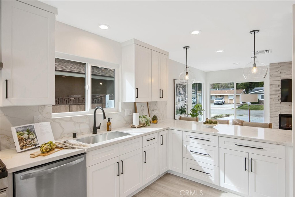 21140 Winterset Drive Saugus, CA 91350 - Photo 21 of 43