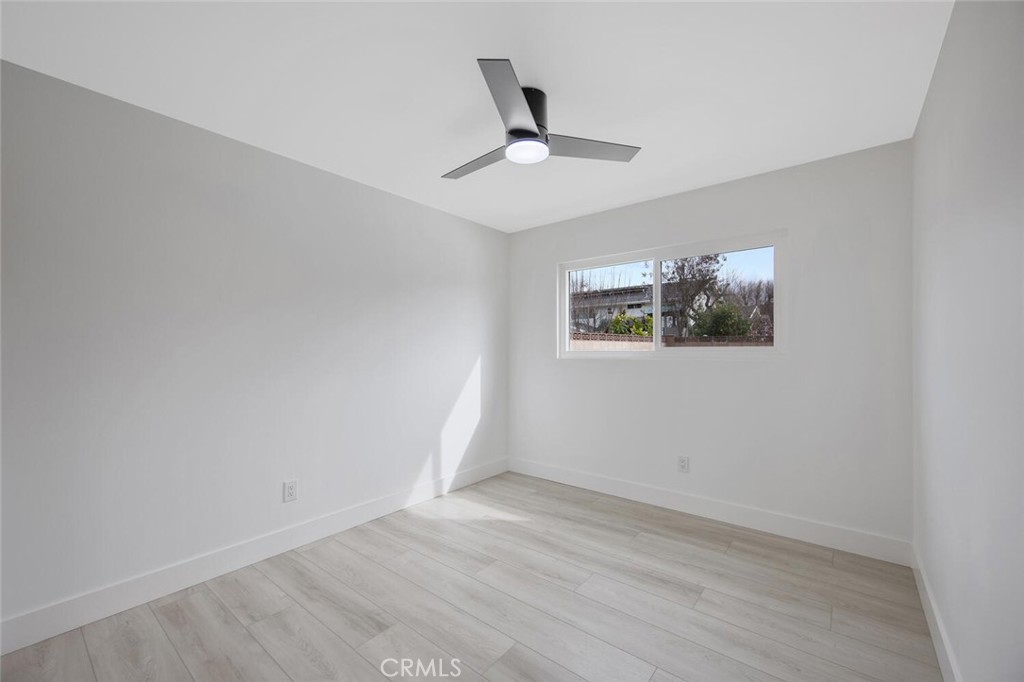 21140 Winterset Drive Saugus, CA 91350 - Photo 33 of 43 Bedroom 3