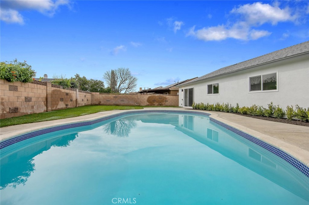 21140 Winterset Drive Saugus, CA 91350 - Photo 40 of 43