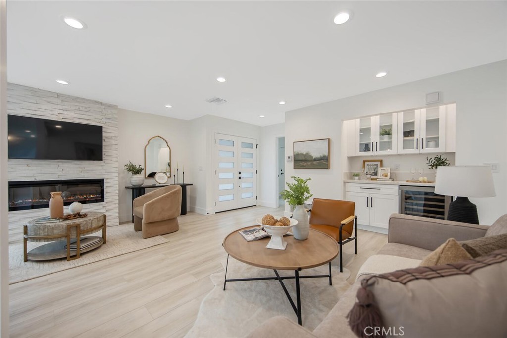 21140 Winterset Drive Saugus, CA 91350 - Photo 5 of 43