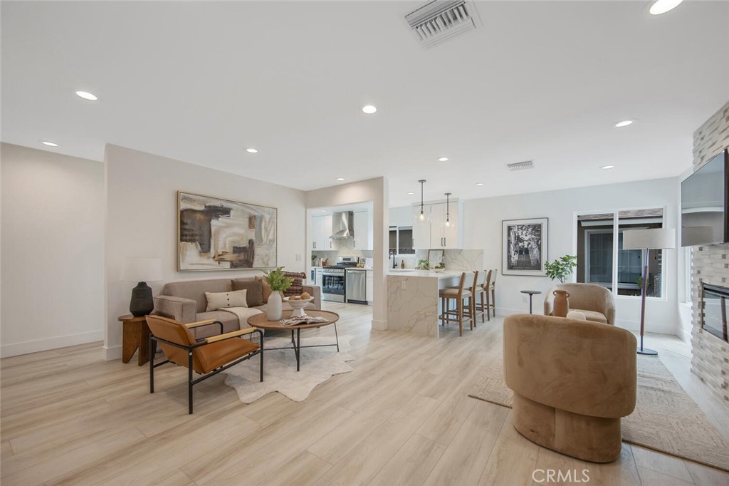 21140 Winterset Drive Saugus, CA 91350 - Photo 10 of 43