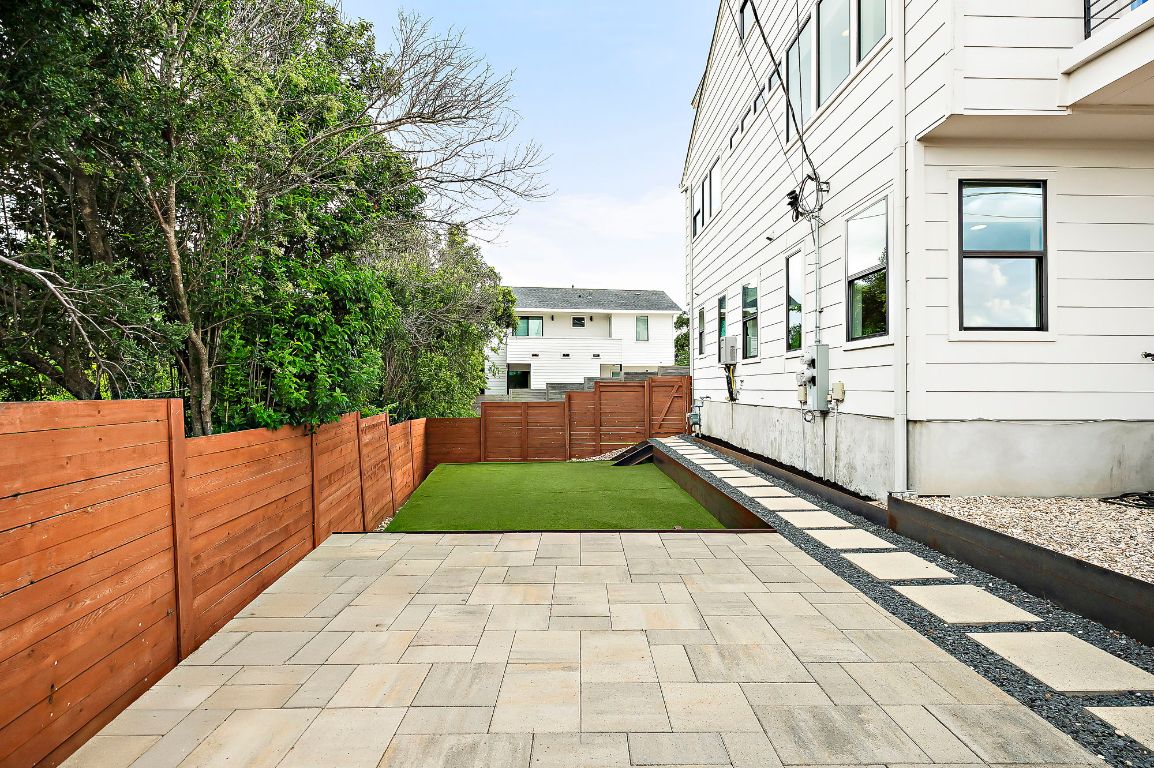 1104 Marcy Street, Unit B Austin, TX 78745 - Photo 29 of 38 a view of a backyard