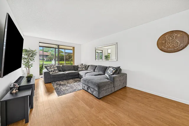 $354,000 | 7933 La Mirada Drive, Boca Raton, FL 33433