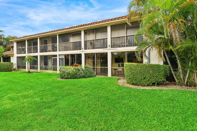 $354,000 | 7933 La Mirada Drive, Boca Raton, FL 33433