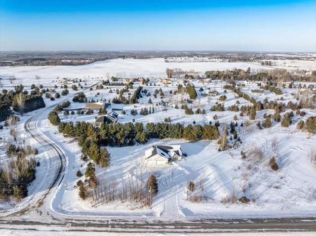 $515,000 | 1276 200th Avenue, New Richmond, WI 54017