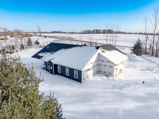 $515,000 | 1276 200th Avenue, New Richmond, WI 54017