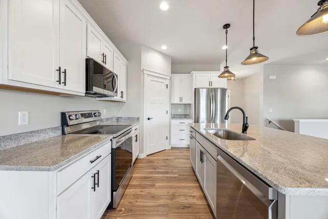 $515,000 | 1276 200th Avenue, New Richmond, WI 54017