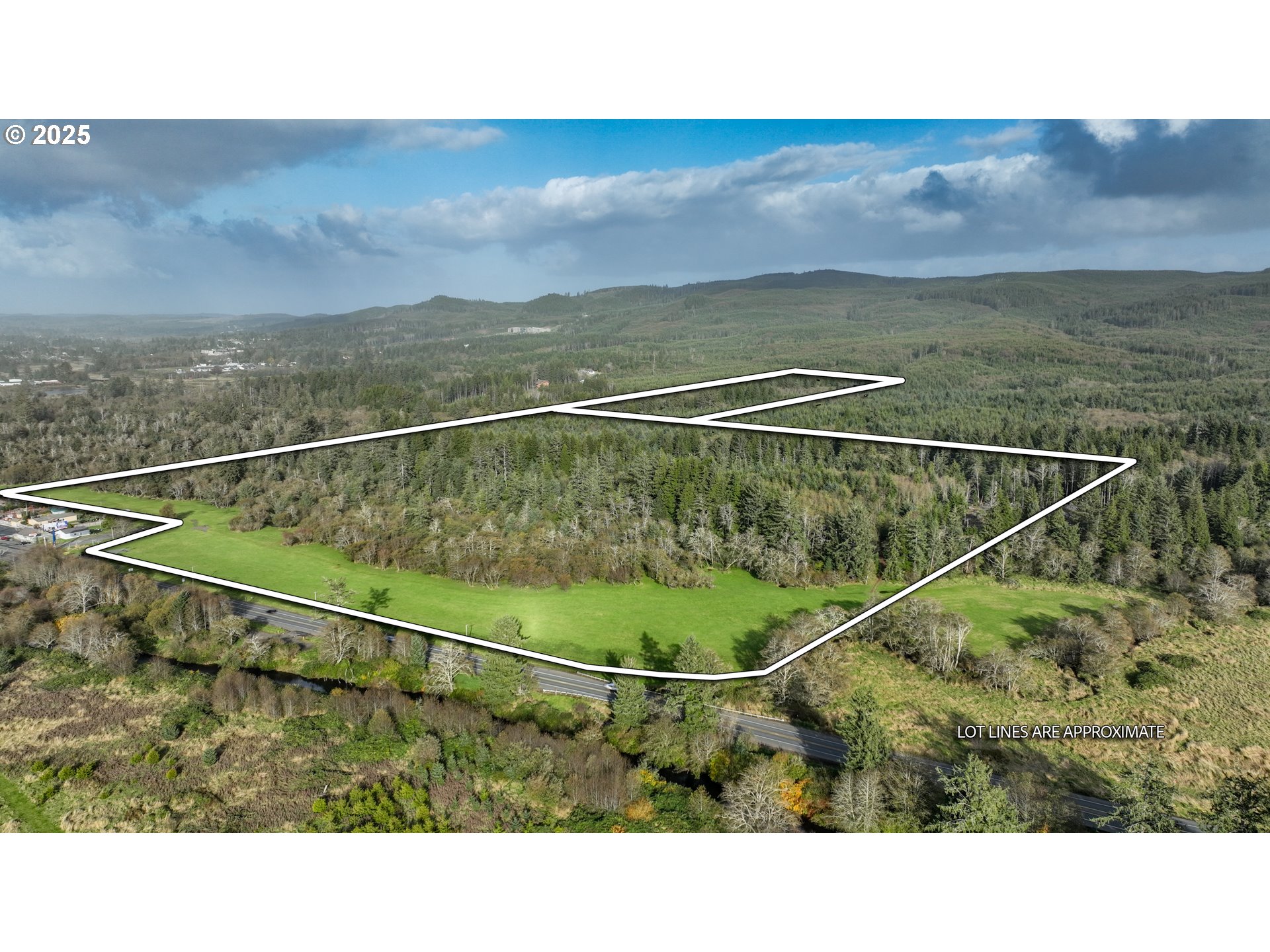 85863 Highway 101 Seaside, OR 97138 - Photo 5 of 23 a view of a tennis court