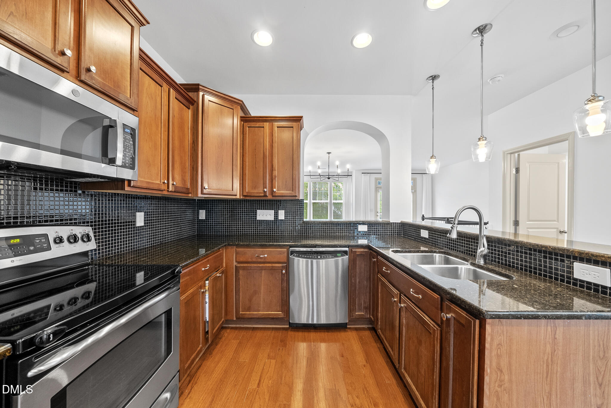 10116 Glen Autumn Road Raleigh, NC 27617 - Photo 11 of 29
