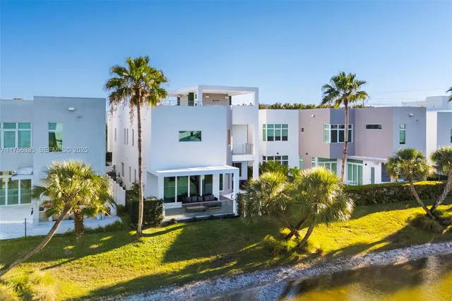 a view of a street with house