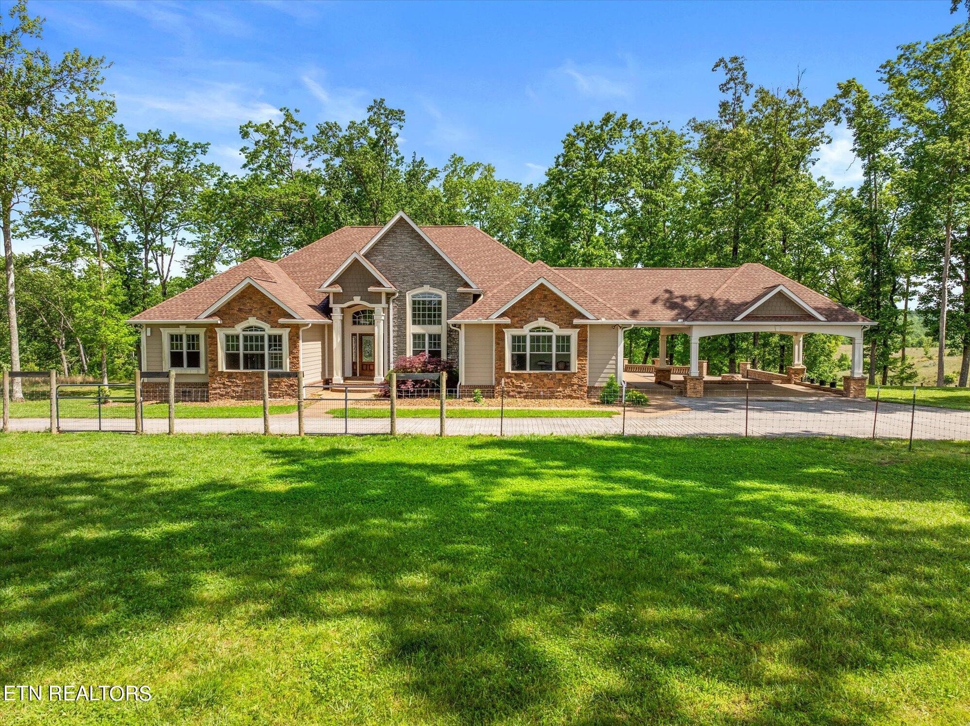 373 West Loomis Road Jamestown, TN 38556 - Photo 1 of 60 Gallery Image 1