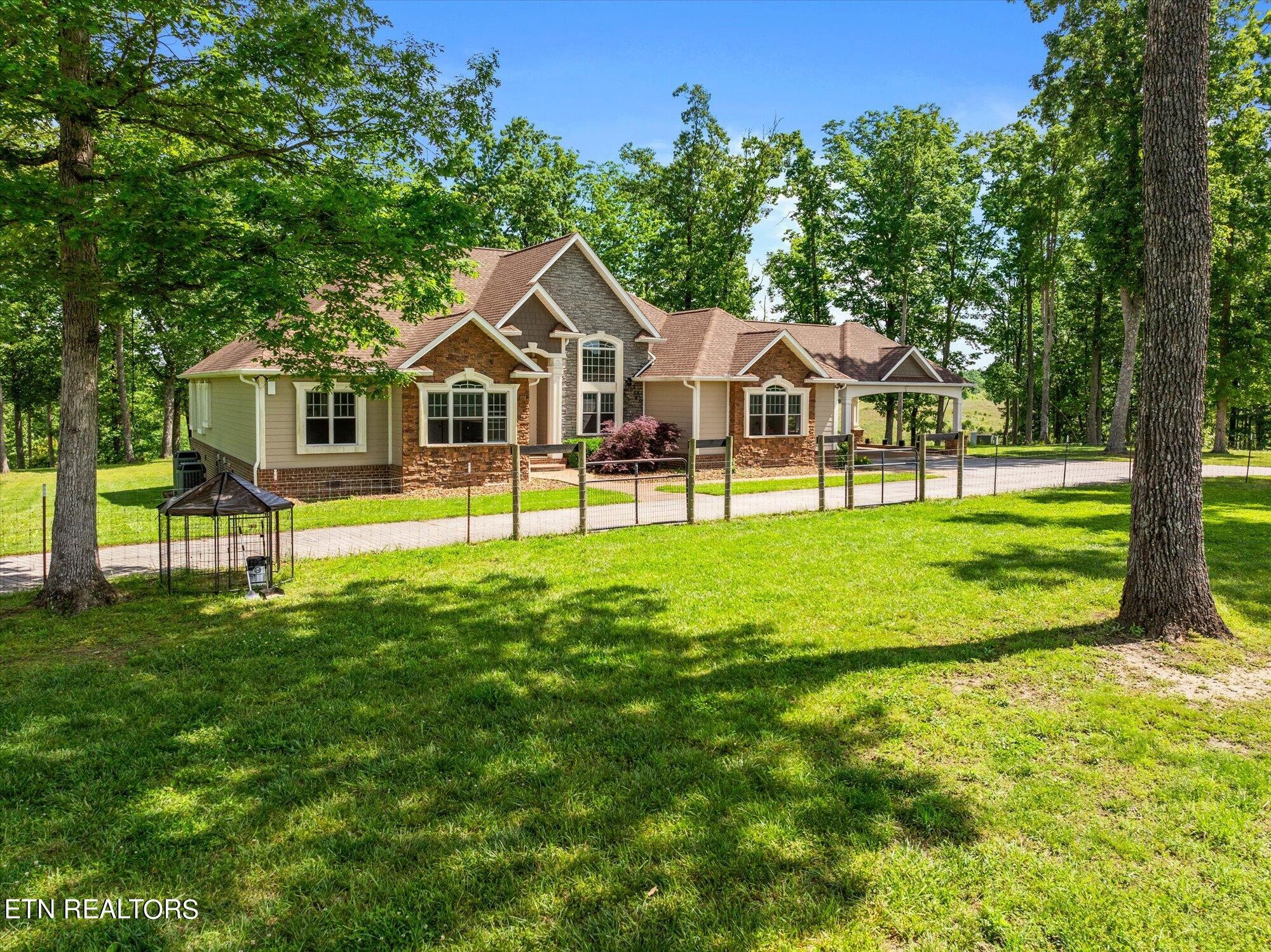 373 West Loomis Road Jamestown, TN 38556 - Photo 3 of 60 Gallery Image 3