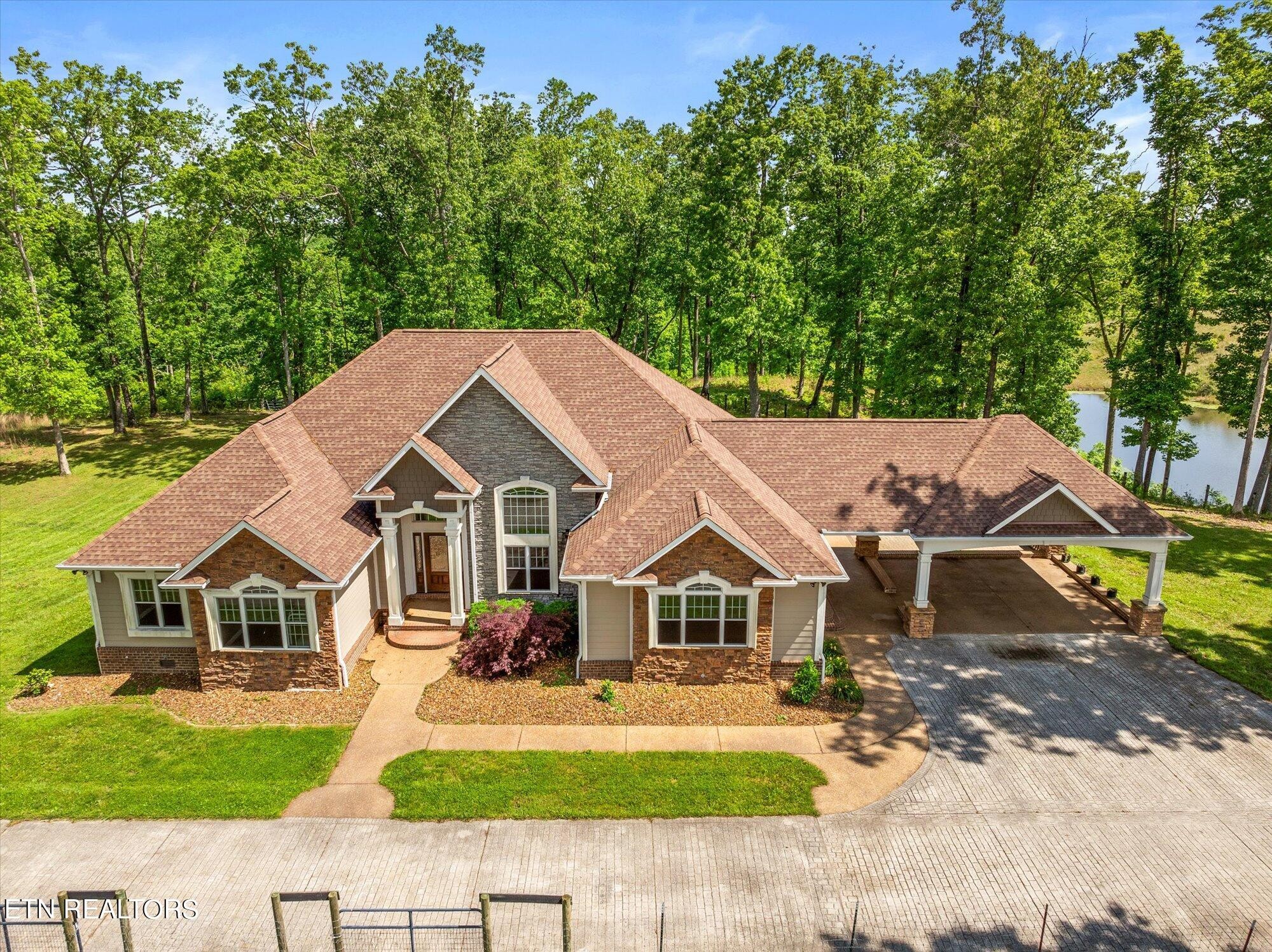 373 West Loomis Road Jamestown, TN 38556 - Photo 5 of 60 Gallery Image 5
