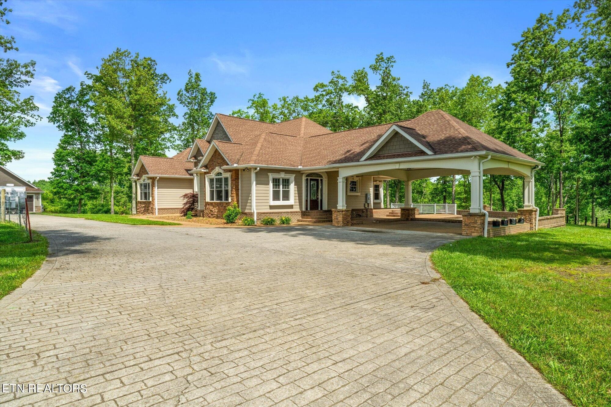 373 West Loomis Road Jamestown, TN 38556 - Photo 6 of 60 Gallery Image 6