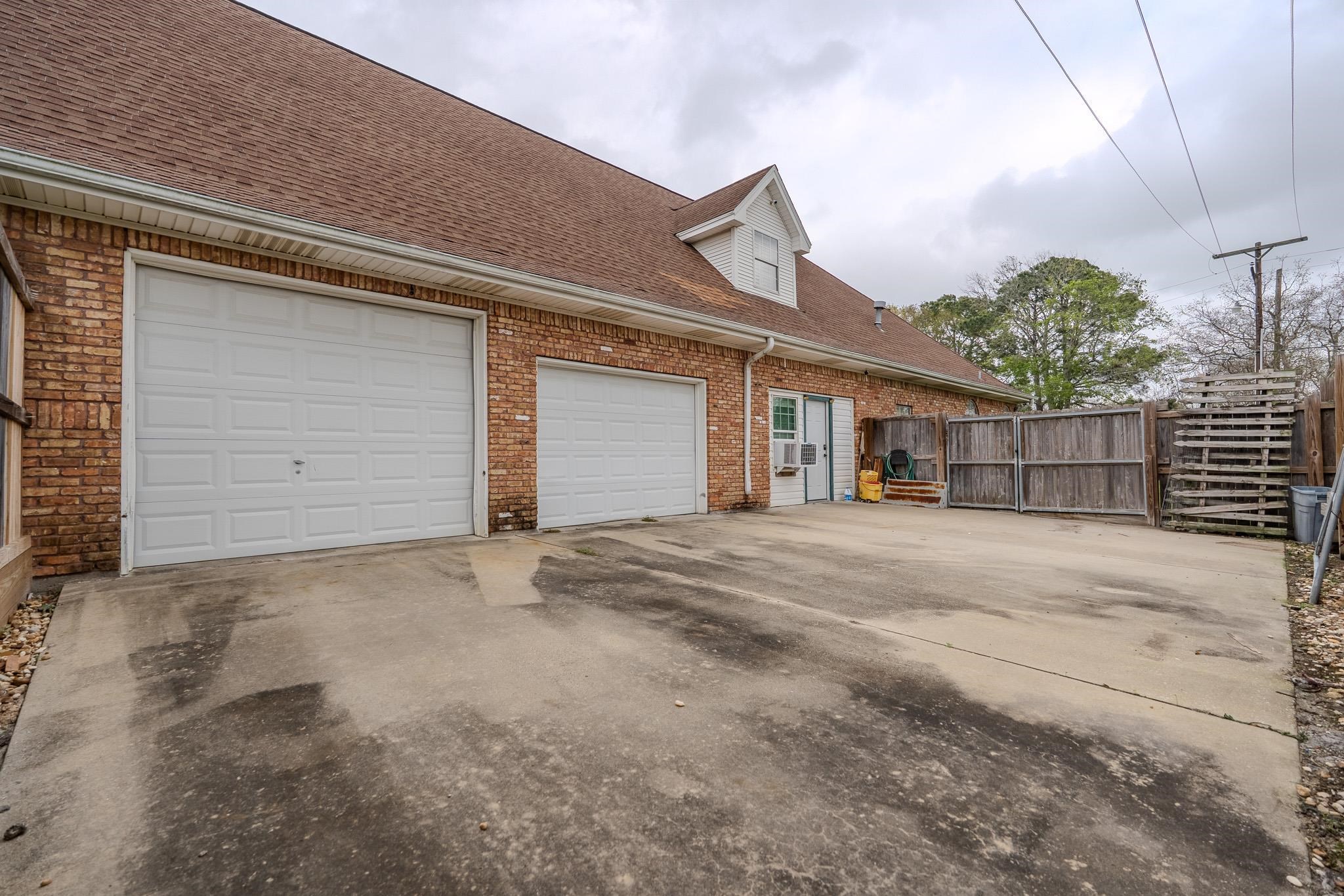 3153 Ronshire Lane Port Neches, TX 77651 - Photo 45 of 46
