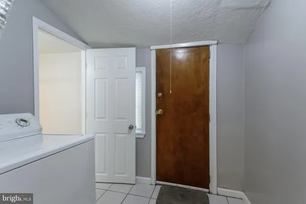 $350,000 | 108 Roxborough Avenue, Philadelphia, PA 19127