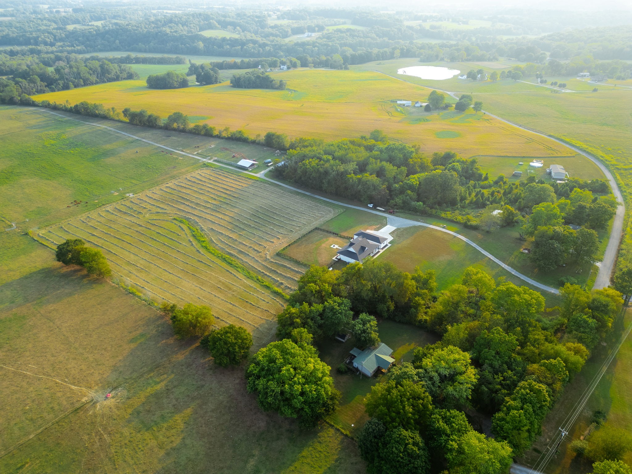 1074 Pair Six Drive Springfield, TN 37172 - Photo 2 of 28 a view of an ocean and a houses