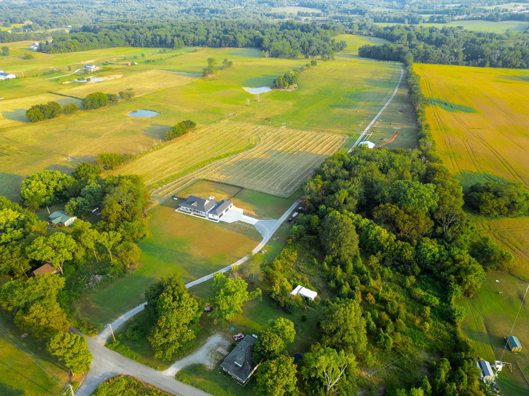 1074 Pair Six Drive Springfield, TN 37172 - Photo 4 of 28 a view of an ocean view