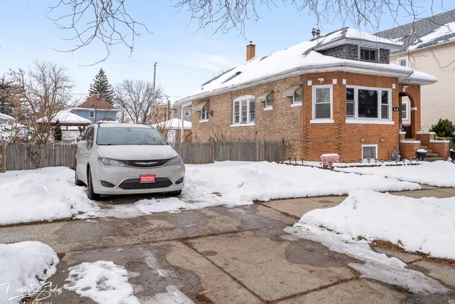 a view of a white house