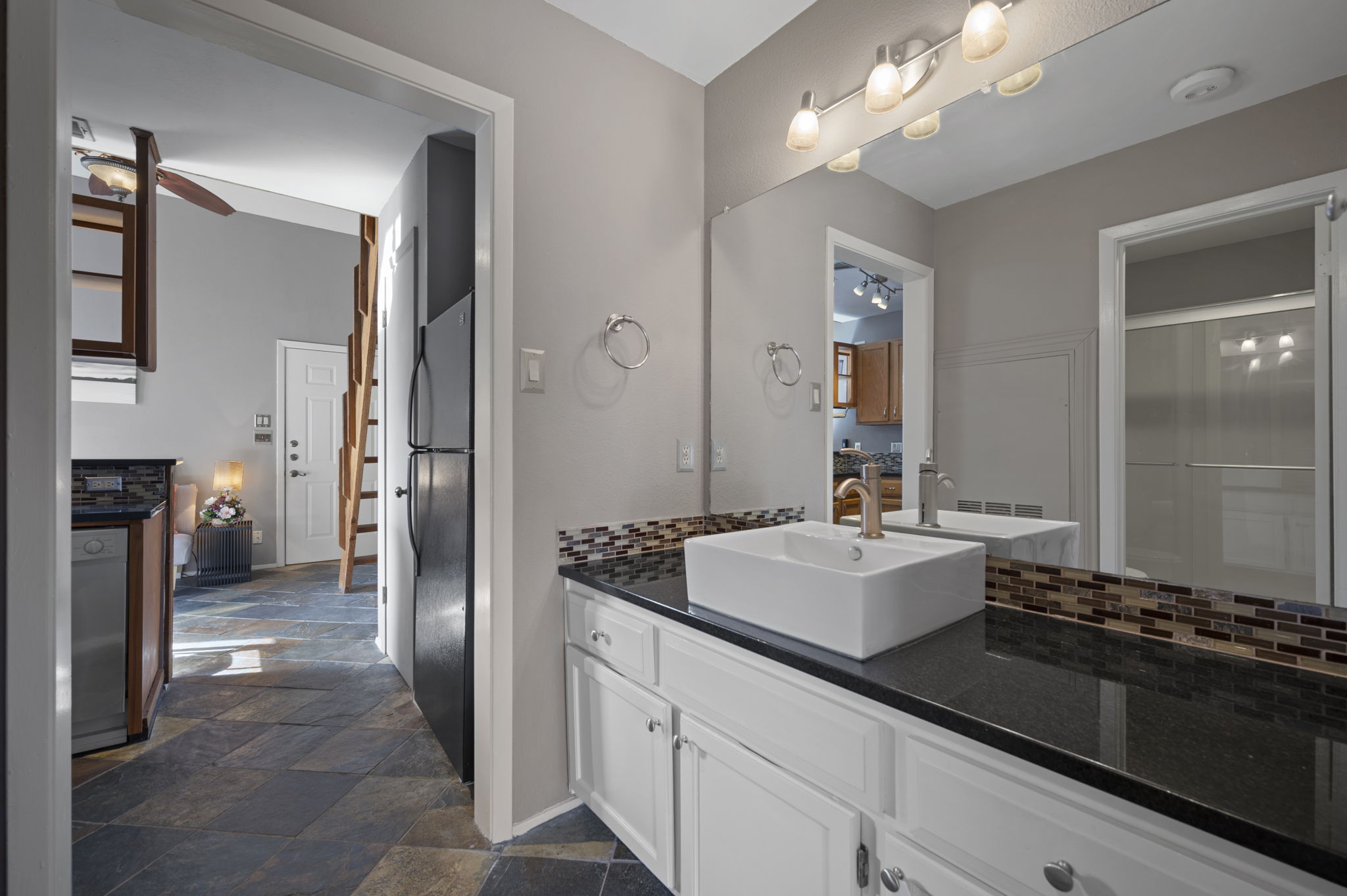 2210 Pearl Street, Unit 301 Austin, TX 78705 - Photo 18 of 35