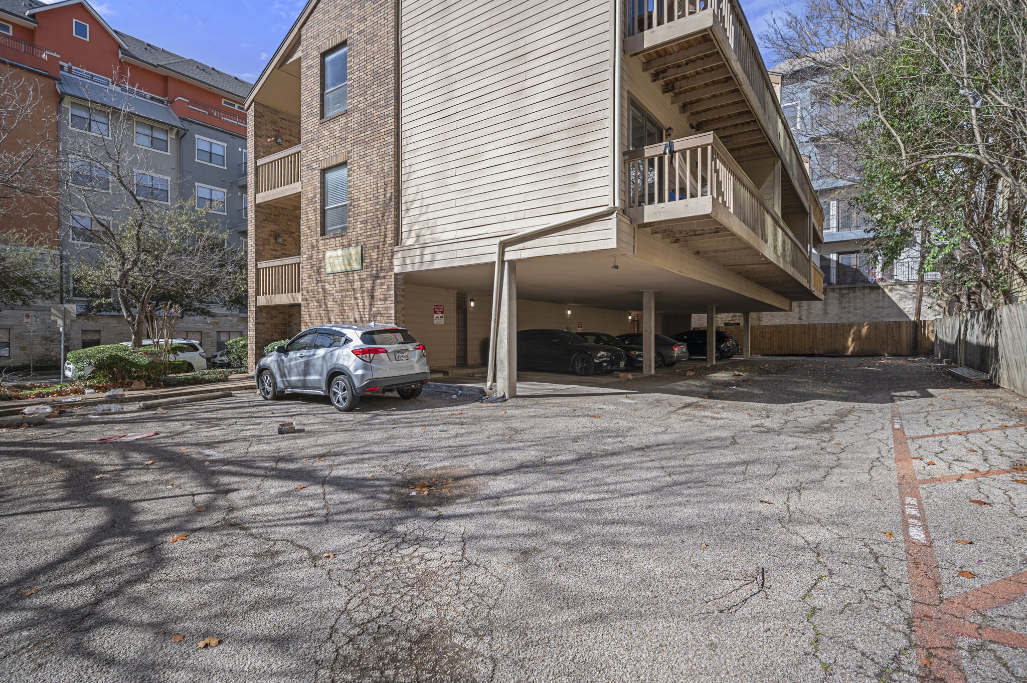 2210 Pearl Street, Unit 301 Austin, TX 78705 - Photo 21 of 35