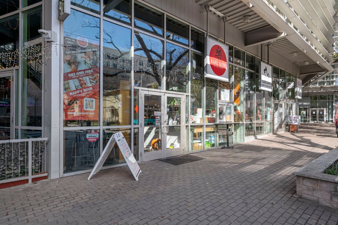 2210 Pearl Street, Unit 301 Austin, TX 78705 - Photo 26 of 35