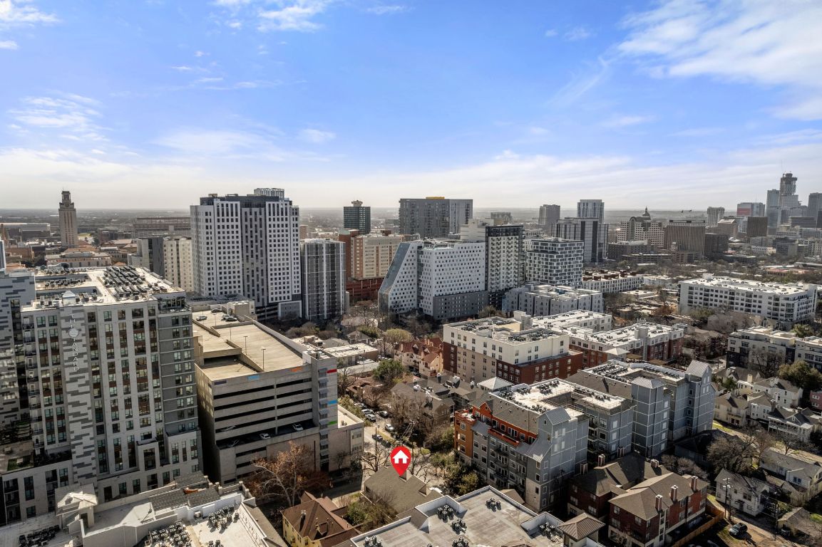 2210 Pearl Street, Unit 301 Austin, TX 78705 - Photo 34 of 35 a view of city and patio