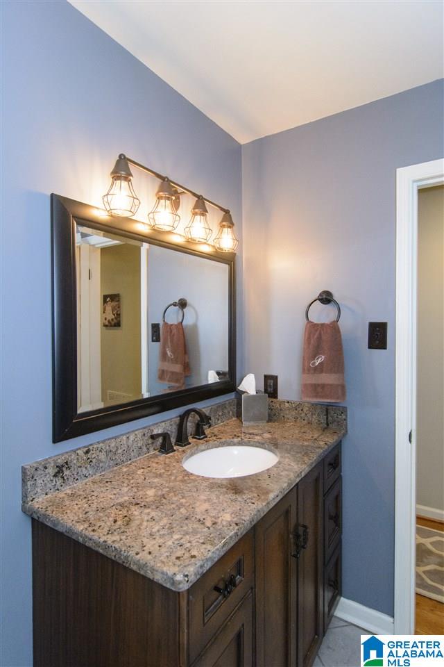 3800 North Woodridge Road Birmingham, AL 35223 - Photo 32 of 50