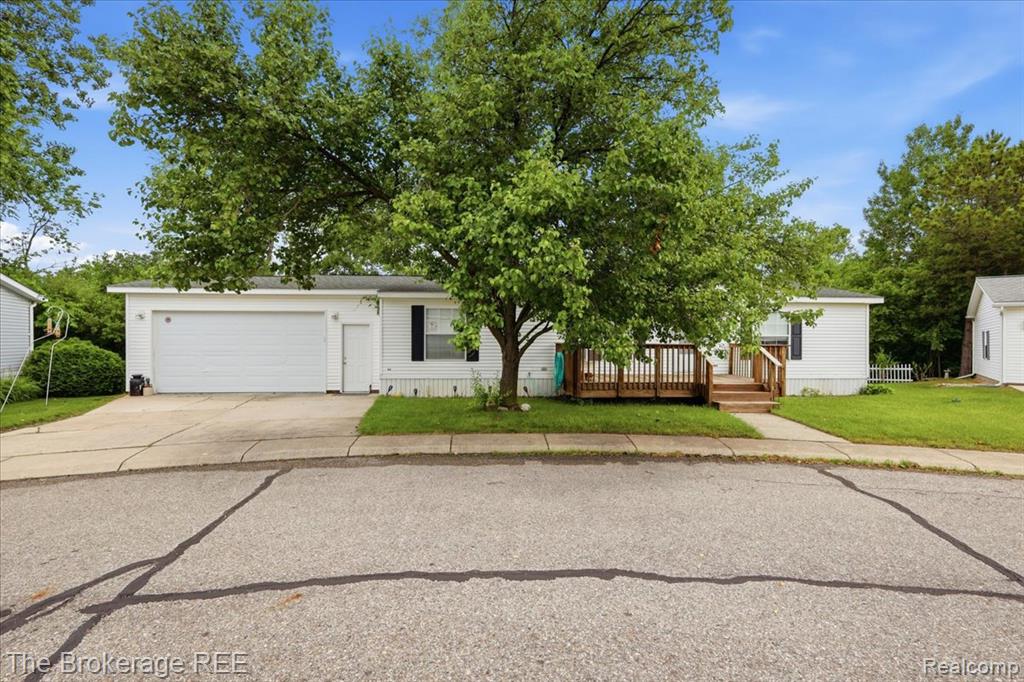 2500 Mann Road Clarkston, MI 48346 - Photo 3 of 33