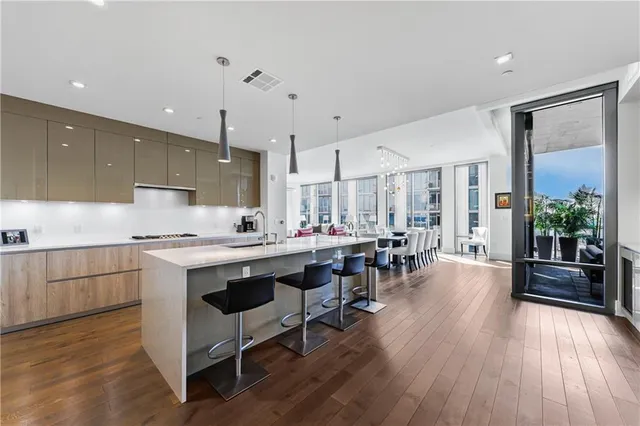 $1,995,000 | 3107 Peachtree Road Northeast, Unit 1504, Atlanta, GA 30305