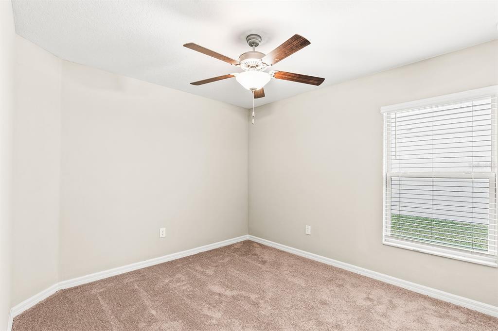 9827 Lemon Drop Loop Ruskin, FL 33573 - Photo 20 of 30 Gallery Image 20