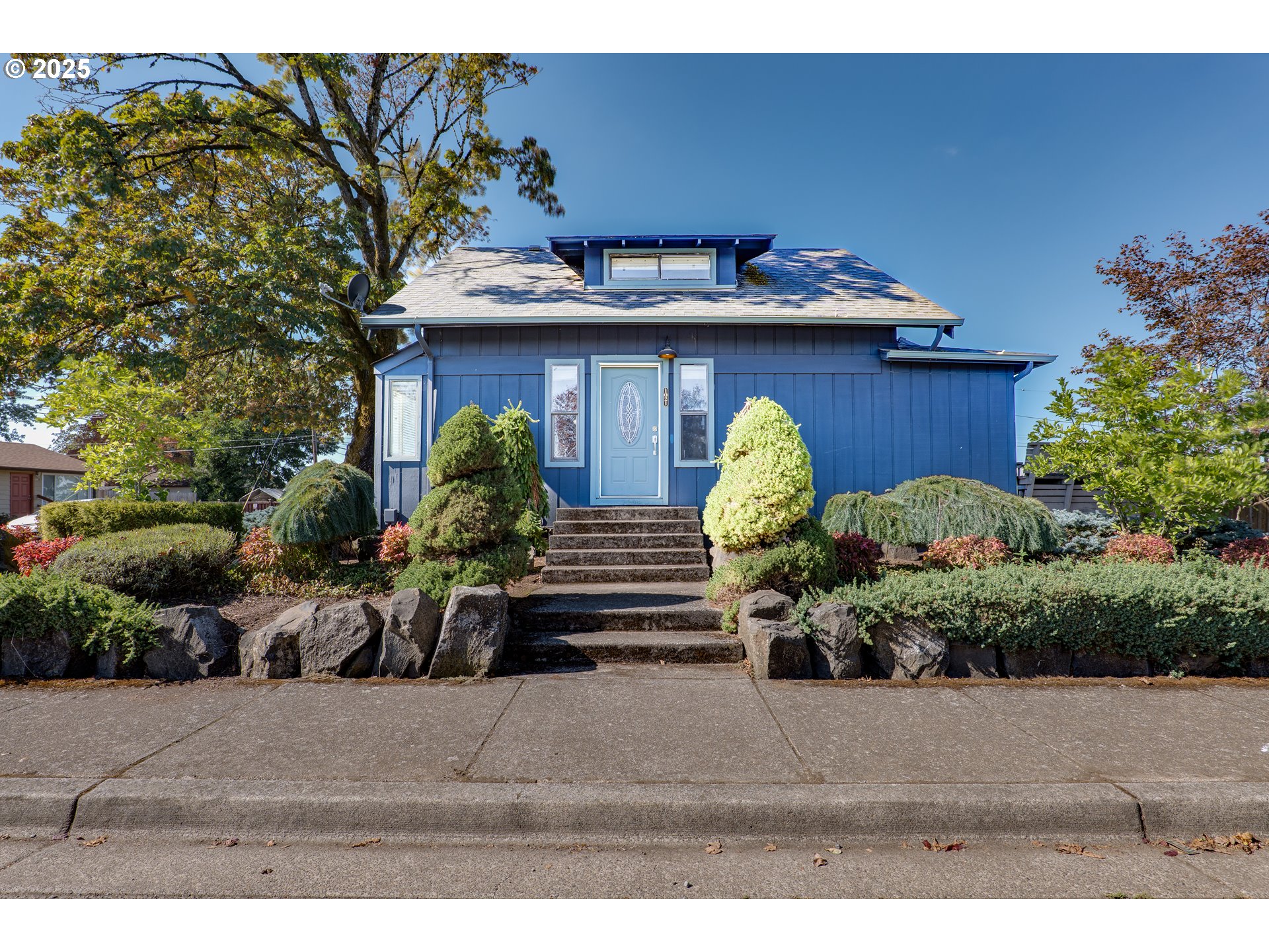 1021 Deal Street Junction City, OR 97448 - Photo 2 of 43 a view of outdoor space and yard