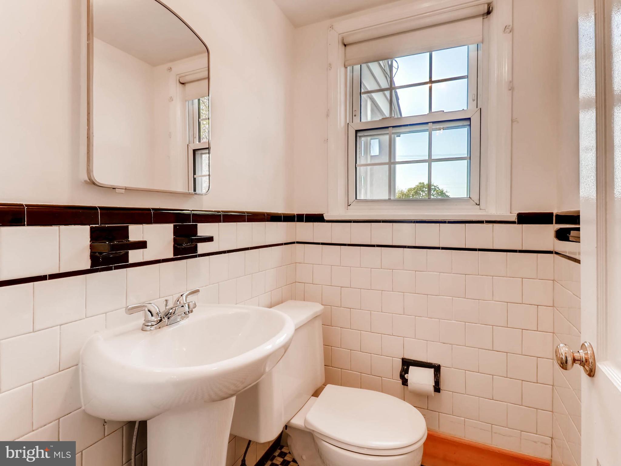 3116 Dunglow Road Baltimore, MD 21222 - Photo 14 of 29 Bath on Main Level