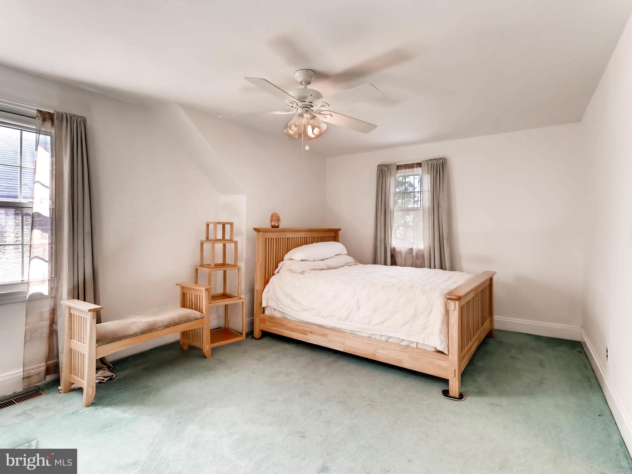 3116 Dunglow Road Baltimore, MD 21222 - Photo 17 of 29 2nd Floor Bedroom w/ oak wood under carpet