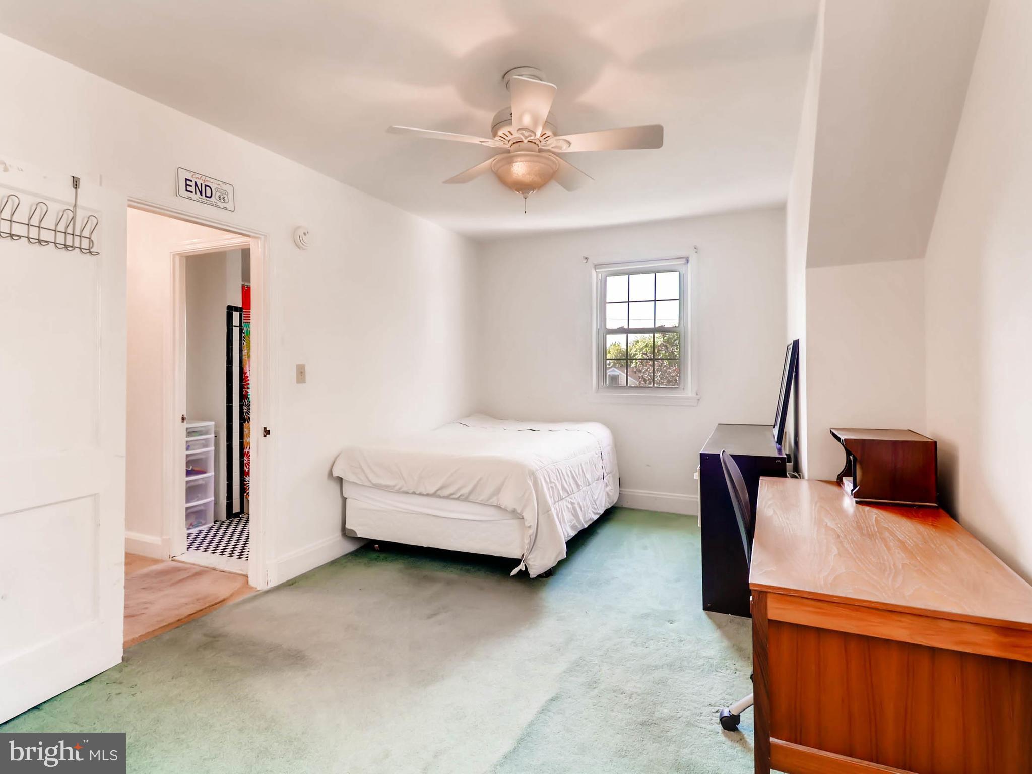 3116 Dunglow Road Baltimore, MD 21222 - Photo 21 of 29 Bedroom w/ oak wood under carpet