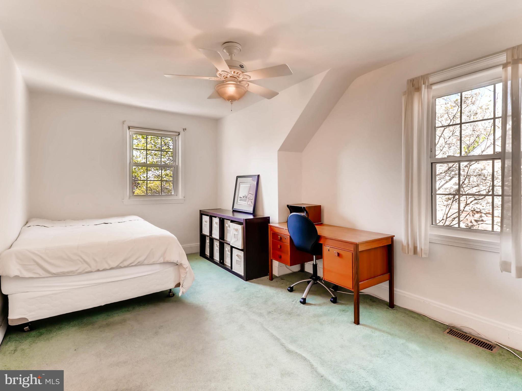 3116 Dunglow Road Baltimore, MD 21222 - Photo 23 of 29 Bedroom w/ oak wood under carpet