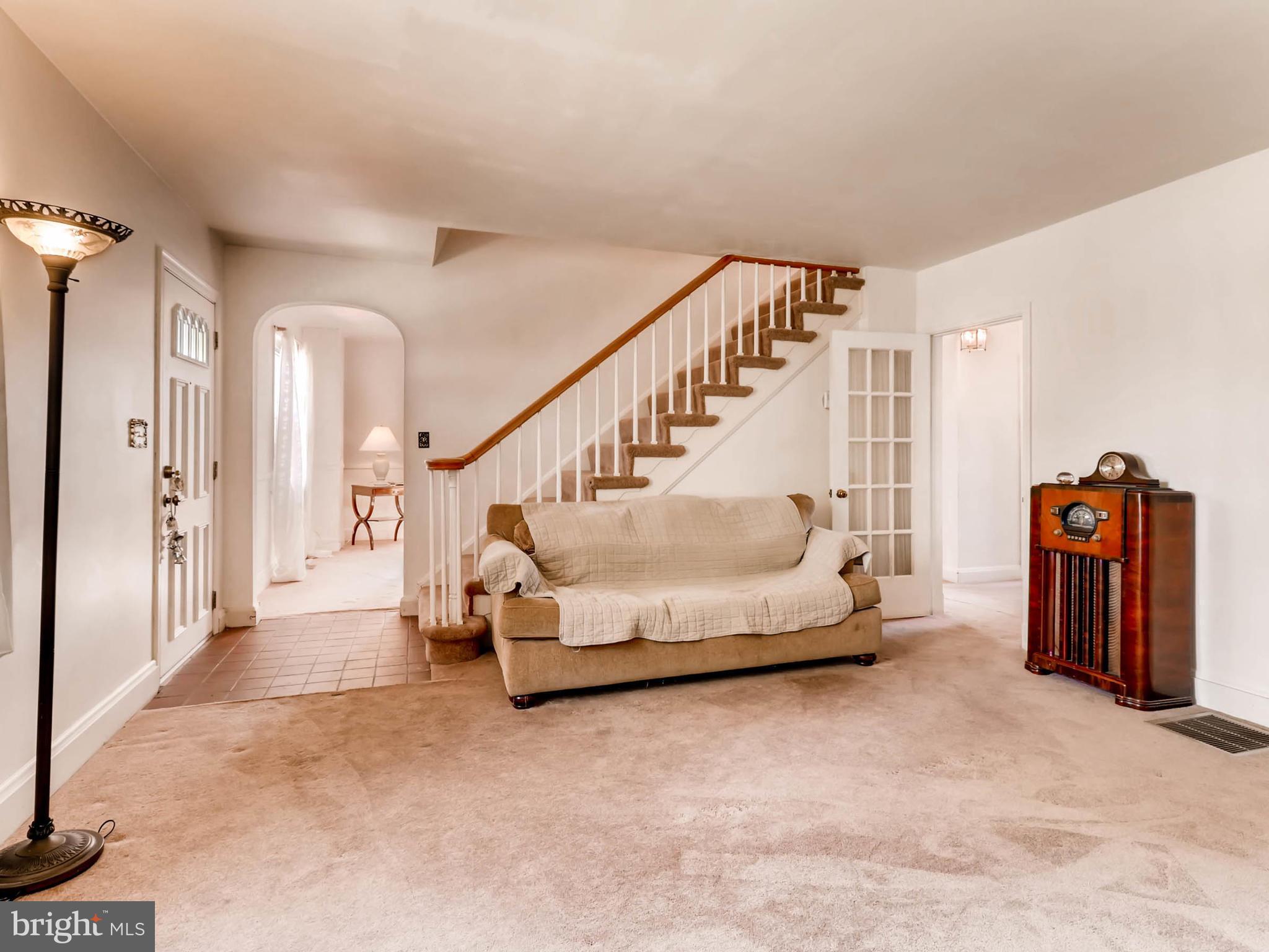3116 Dunglow Road Baltimore, MD 21222 - Photo 6 of 29 Living Room