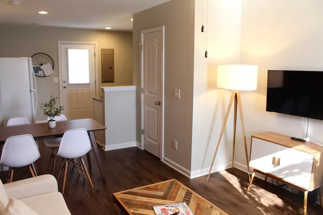 $1,190 | 1980 West Main Street, Unit 70, Central, SC 29630