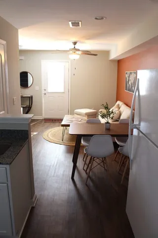 $1,190 | 1980 West Main Street, Unit 70, Central, SC 29630