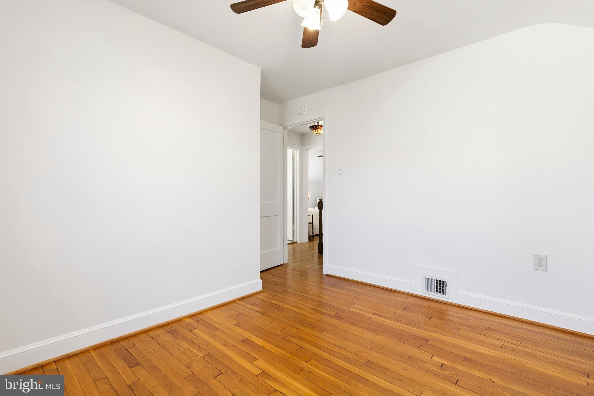 117 Lynnmoor Drive Silver Spring, MD 20901 - Photo 11 of 35