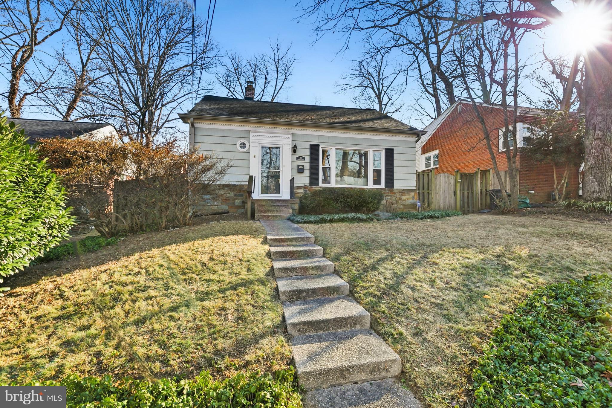 117 Lynnmoor Drive Silver Spring, MD 20901 - Photo 2 of 35