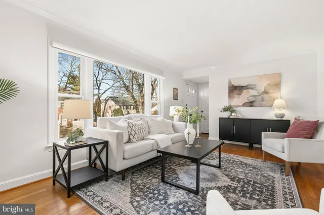 $599,900 | 117 Lynnmoor Drive, Silver Spring, MD 20901